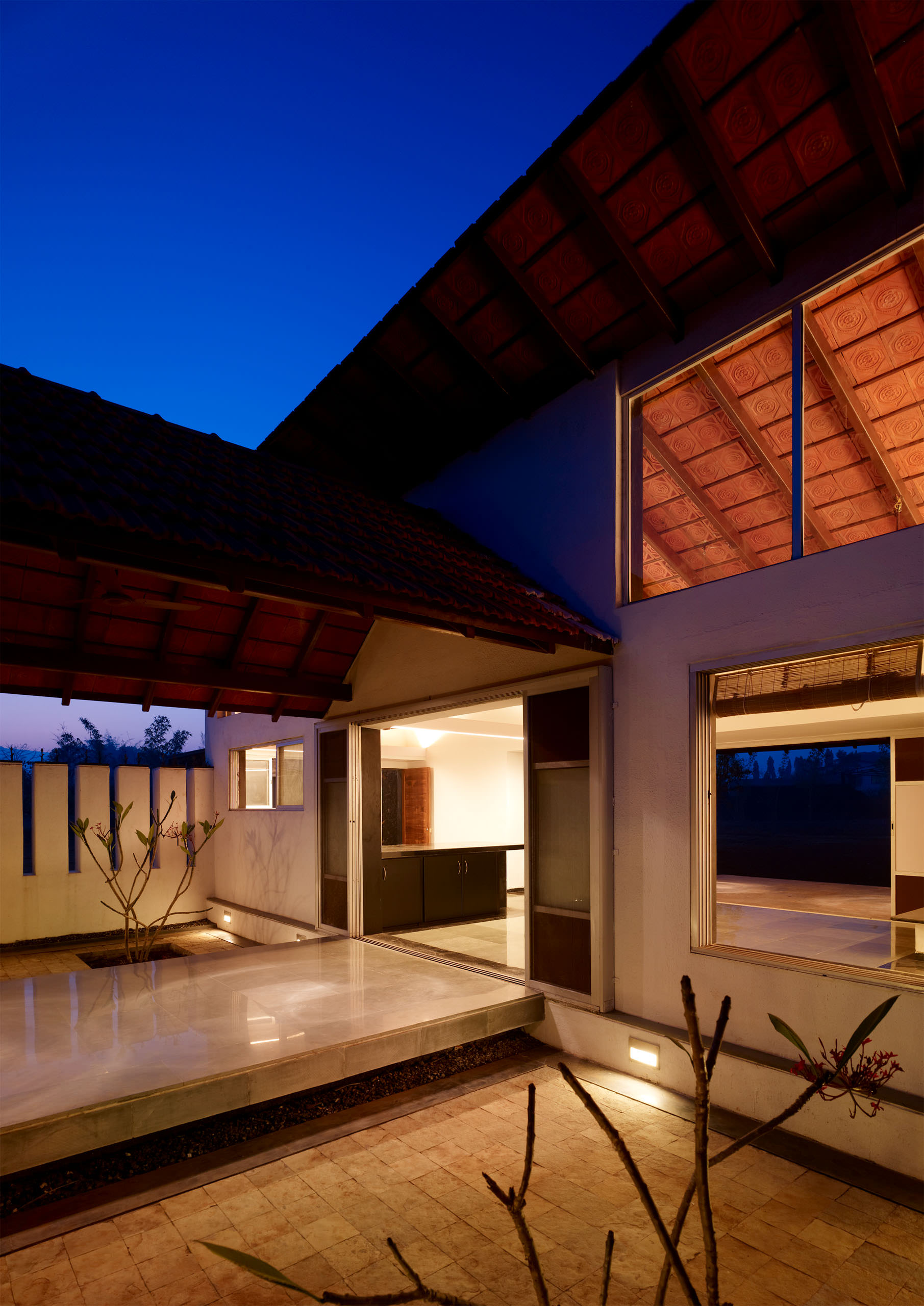 E12371 031773p j2560